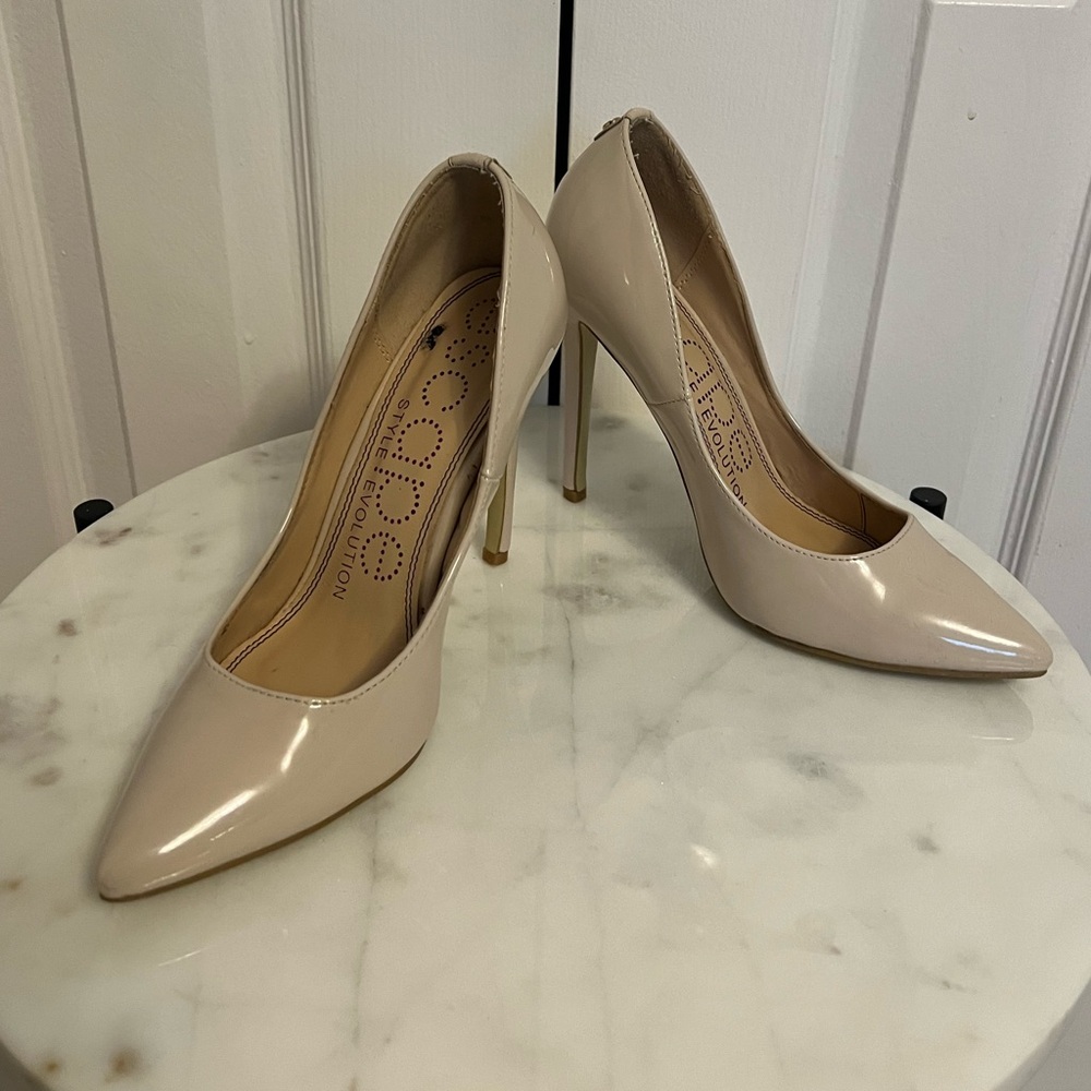 Classic and sleek high heels 👠